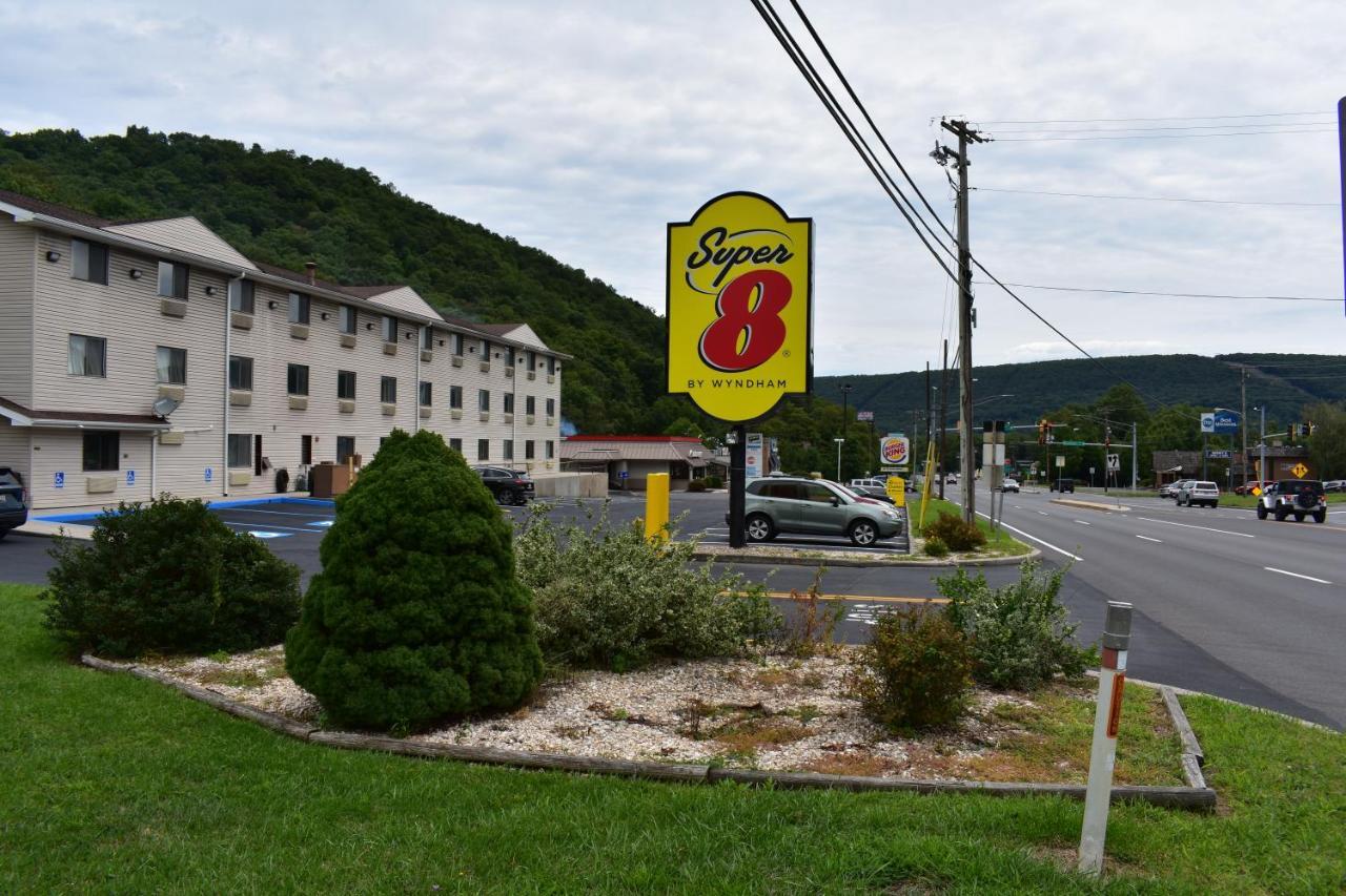 Super 8 By Wyndham La Vale/Cumberland Area Motel Exterior photo